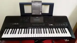 YAMAHA E453 KEYBOARD