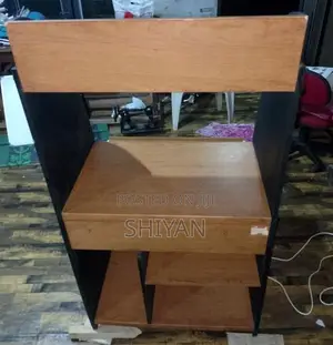 Computer table