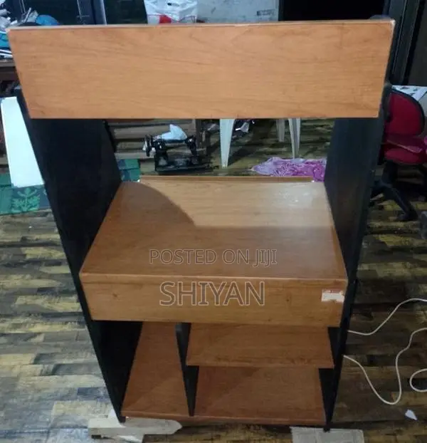 Computer table