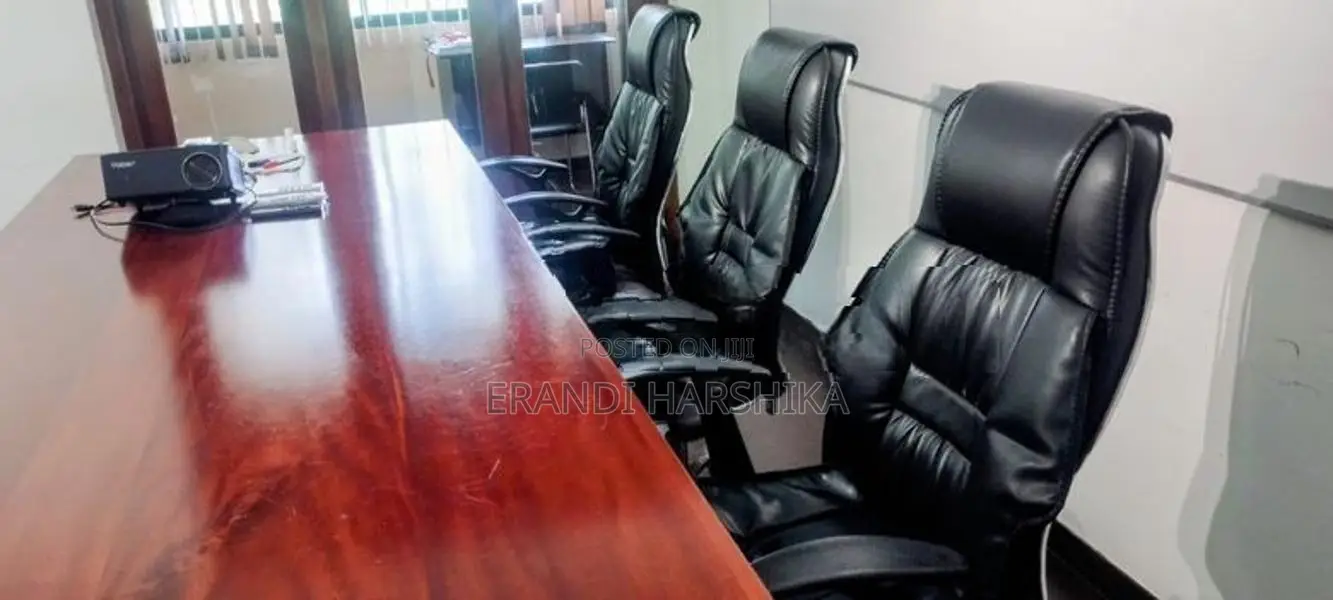 Executive Boardroom Chairs – Premium Used Office