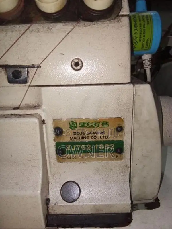 Zoje Overlock Machine