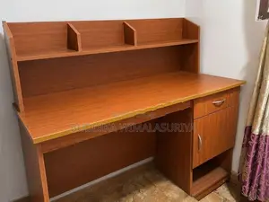 writting table