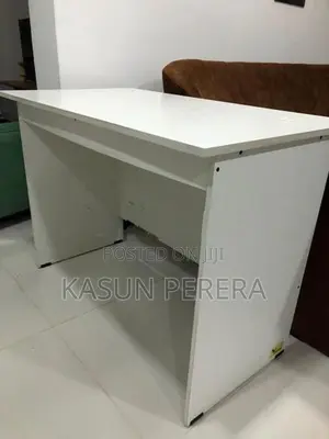 Office Table / Study (3.5 x 2 ft)