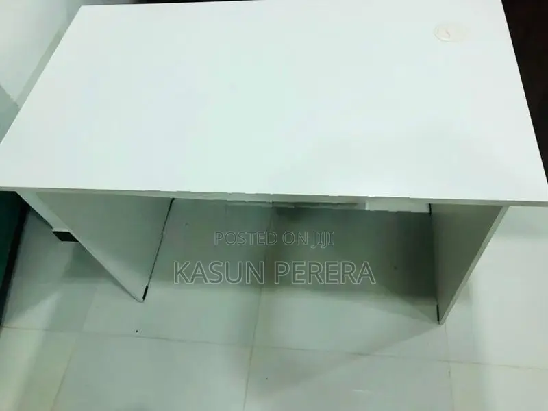 Office Table / Study (3.5 x 2 ft)