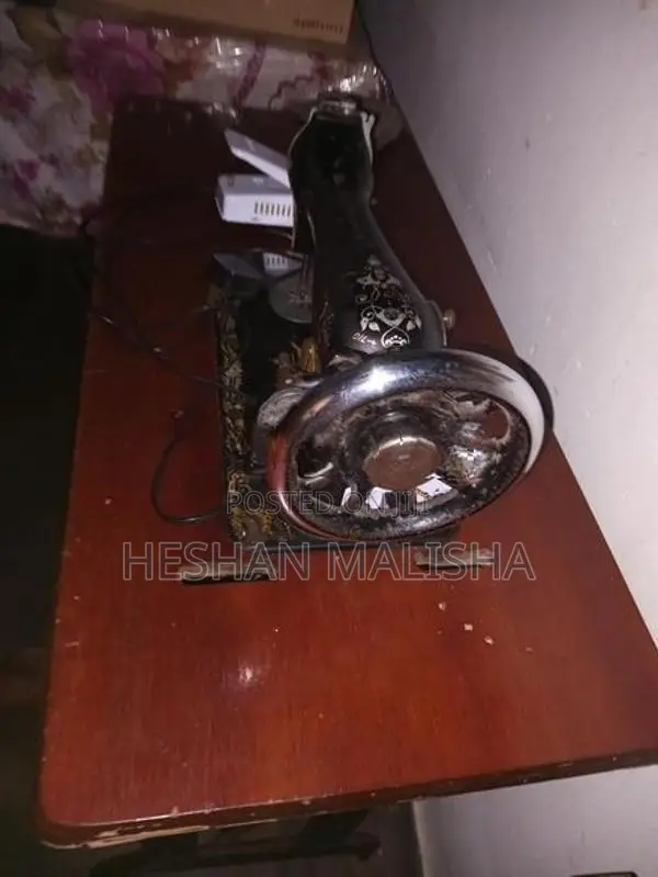 Singer Sewing Machine
