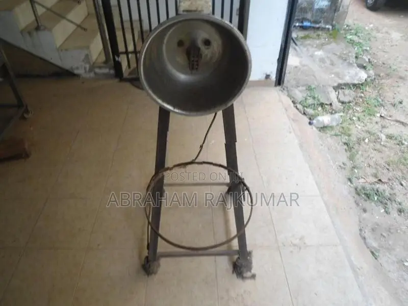 Coconut Scraper with Stand