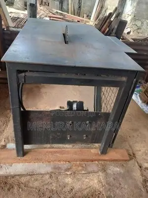 දර කපන මැෂිමක්