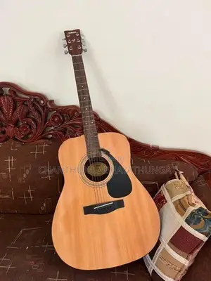 Yamaha Acoustic Guitar