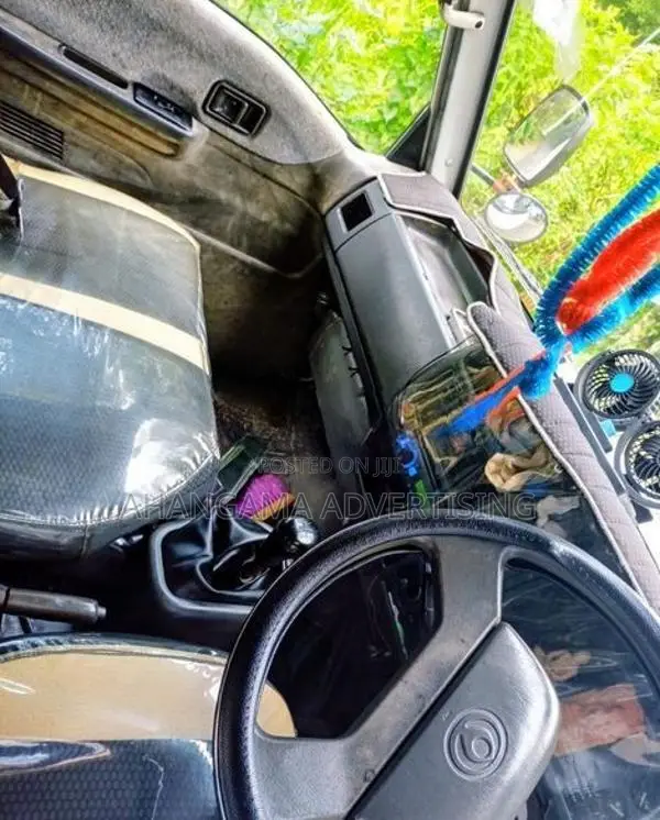 Mazda Bongo Brawny 2004