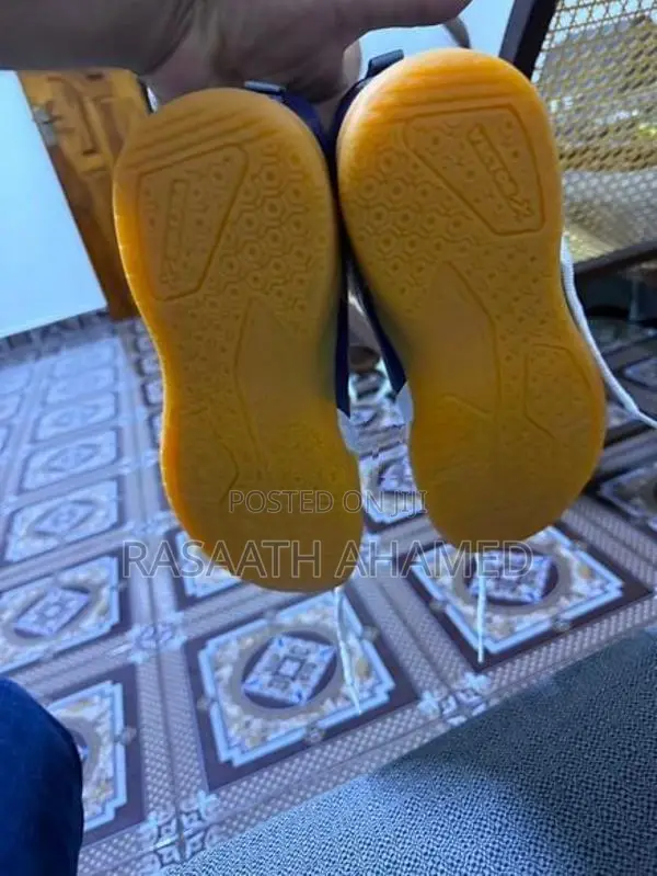 Badminton Shoes