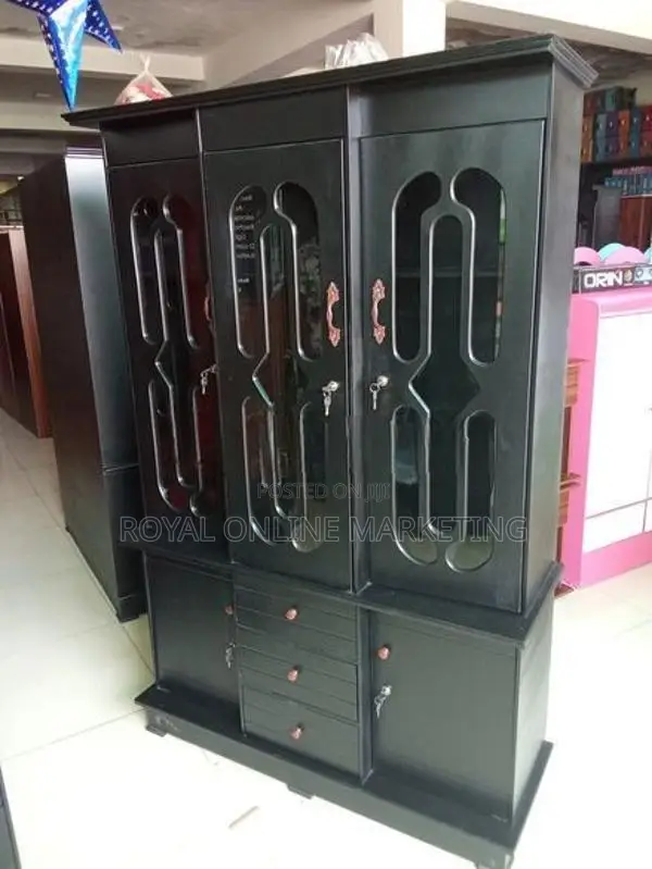 3 Door O/c Cupboard (K-8)