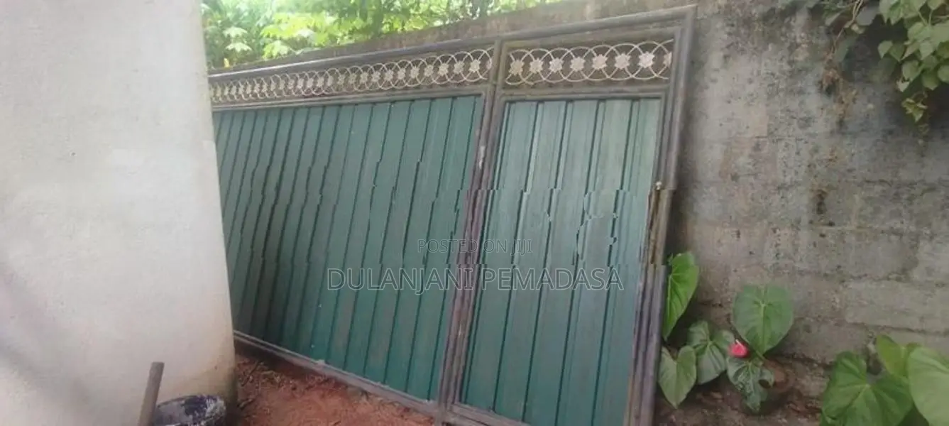 lron Gate
