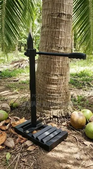 පොල් ලෙලි ගැසීමේ උපකරණය