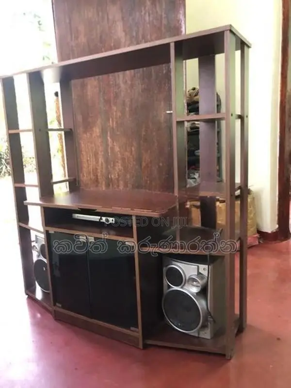 ටීවී ස්ටෑන්ඩ්