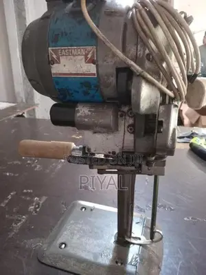 Garments Cutting Machine