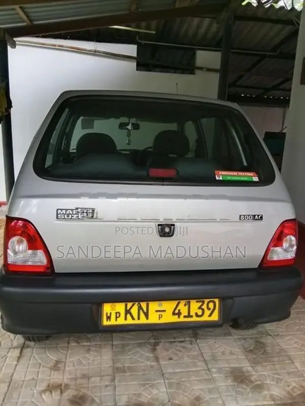 Maruti Suzuki 800 2010
