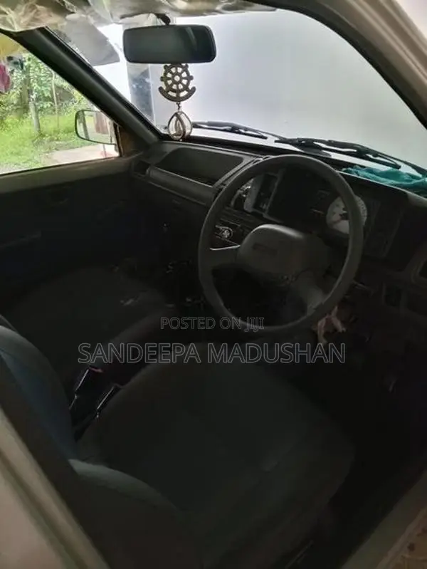 Maruti Suzuki 800 2010