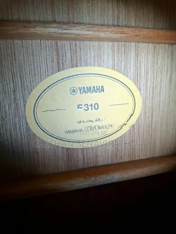Yamaha F310 Acoustic Guitar