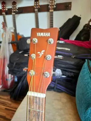Yamaha F310 Acoustic Guitar