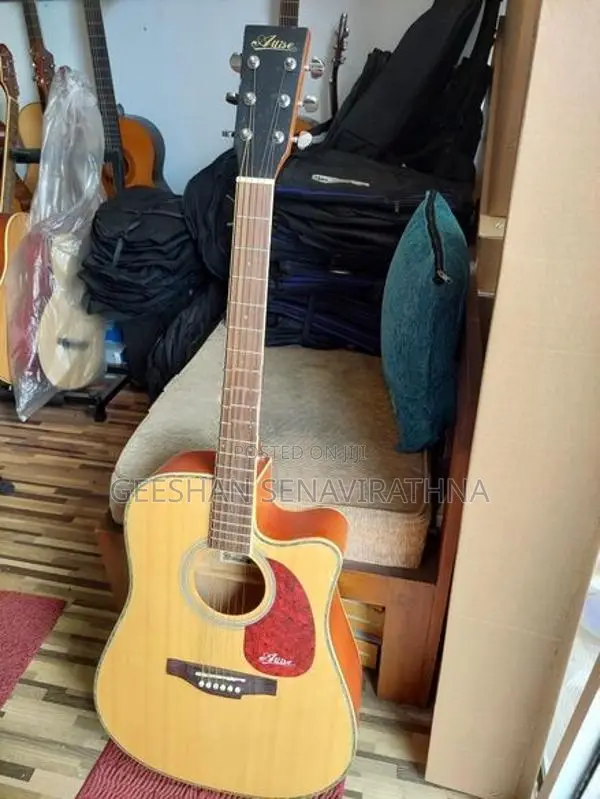 Ailise Acoustic Guitar