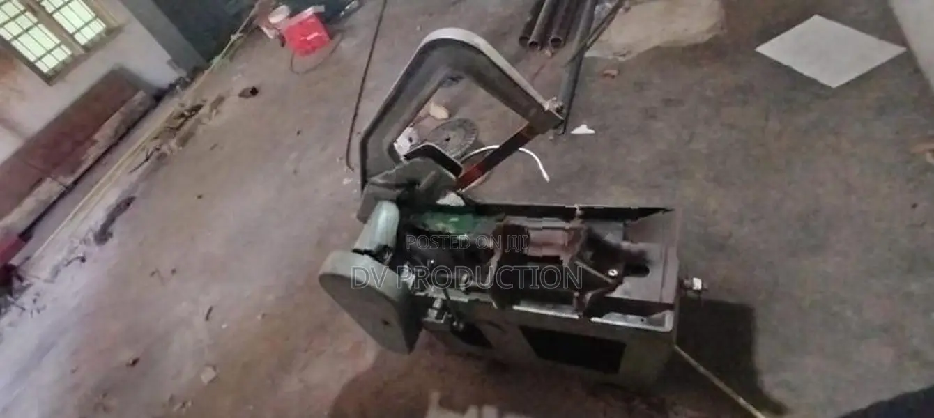 Industrial Powersaw Machine