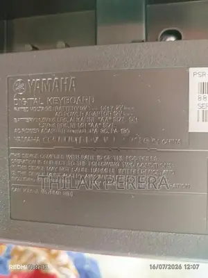 Yamaha PSR-3273 Piano
