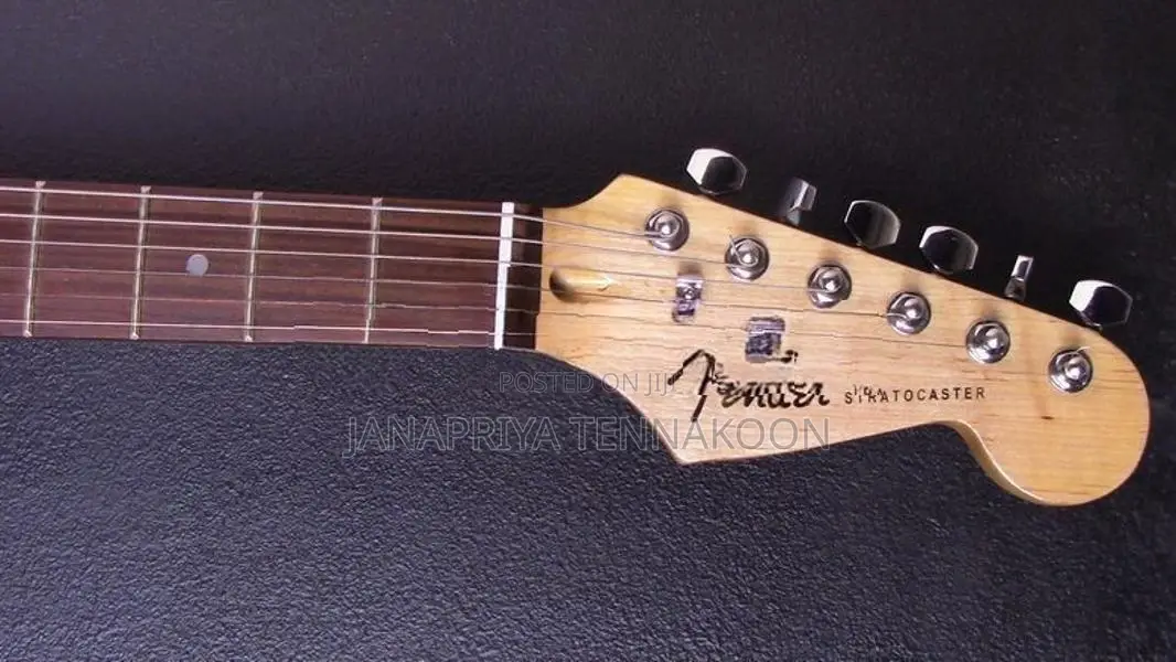 Guitar, Fender Electric Standard Stratocaster