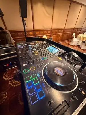Pioneer XDJ-XZ Studio Set