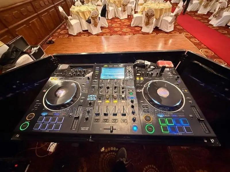 Pioneer XDJ-XZ Studio Set