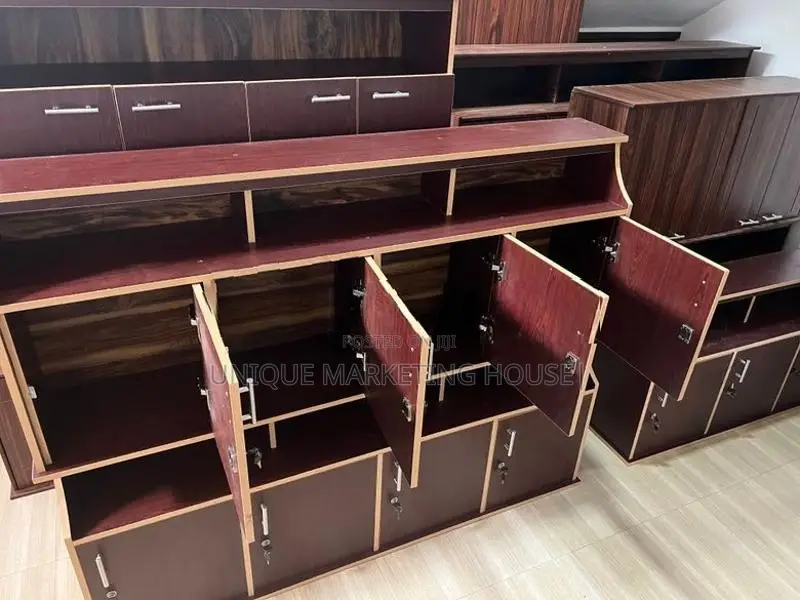 Modern Discounted 5 Ft Pantry Cupboards