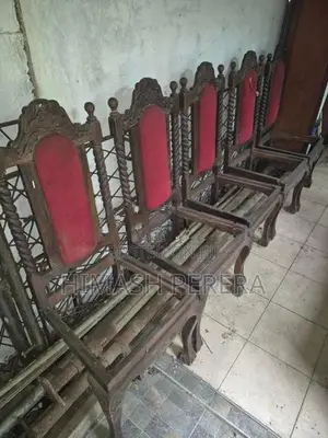 Antique Dining Table Set