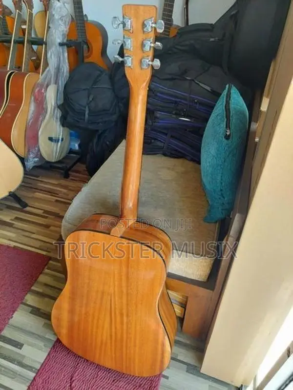 Savvada Acoustic Guitar