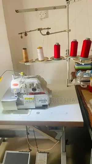 Siruba Five Thread Overlock Machine