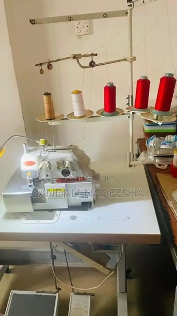 Siruba Five Thread Overlock Machine
