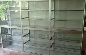 වීදුරු ශෝකේස්