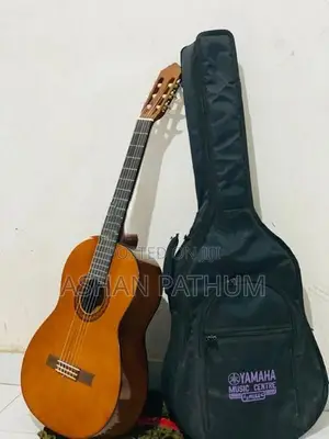 Yamaha C40 Guitar