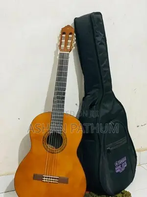Yamaha C40 Guitar