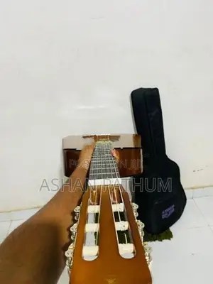Yamaha C40 Guitar