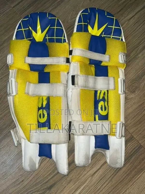 Mids Cricket Pads
