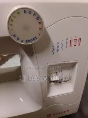 Singer Zig Zag Sewing Machine