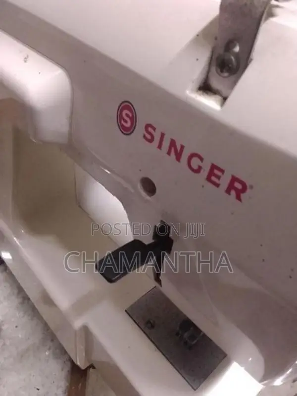 Singer Zig Zag Sewing Machine