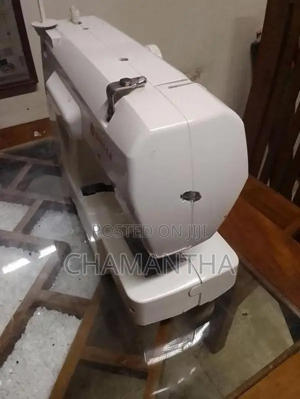 Singer Zig Zag Sewing Machine