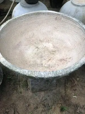 කොන්ක්‍රීට් මානෙල් තැටි හා ස්ටෑන්ඩ්
