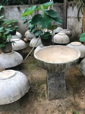 කොන්ක්‍රීට් මානෙල් තැටි හා ස්ටෑන්ඩ්