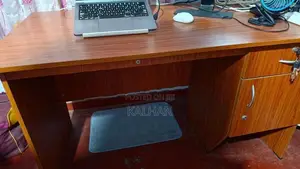 Office Table 4.5ft×2.5ft