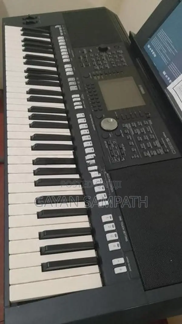 Yamaha S950 Keyboard