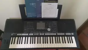 Yamaha S950 Keyboard