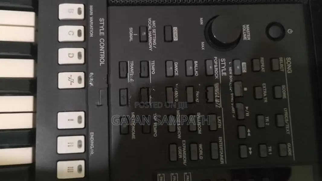 Yamaha S950 Keyboard