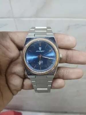 Poedagar Watch