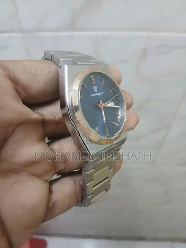 Poedagar Watch